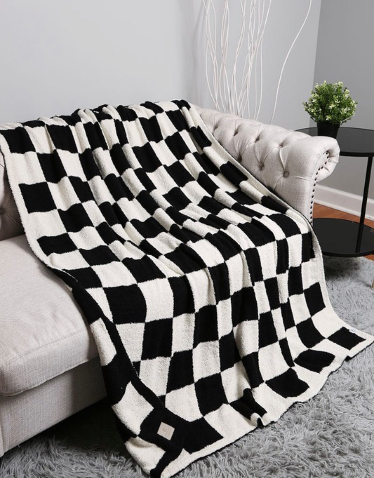 Oversized Luxe Checkered Blanket