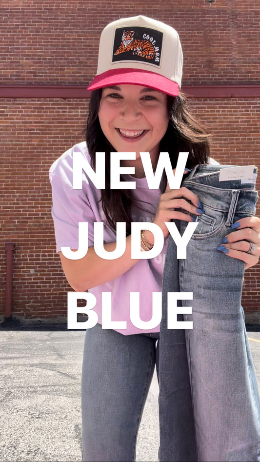 Judy Blue Mid Wash Straight